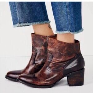 Freebird by Steven Salt ankle boots size 10